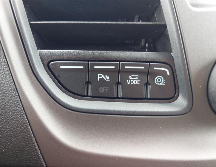 Ford Transit Custom Skříň 2,0 l 77 kw