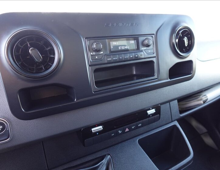 Mercedes-Benz Sprinter Sklápěč 2,1 l 105 kw