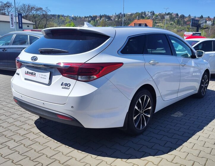 Hyundai i40 Kombi 1,6 l 100 kw