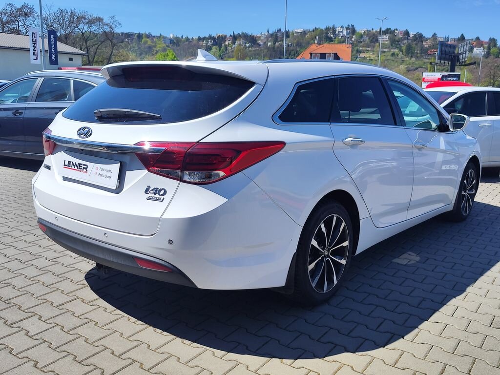 Hyundai i40 Kombi 1,6 l 100 kw