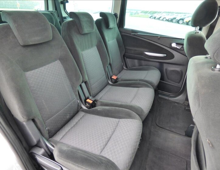 Ford Galaxy MPV 2,0 l 103 kw