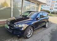 Volkswagen Touareg SUV 4,1 l 250 kw