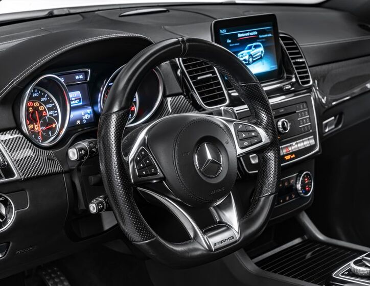 Mercedes-Benz GLS 17