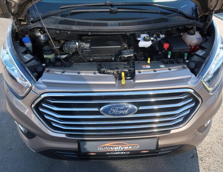 Ford Tourneo Custom MPV 2,0 l 96 kw