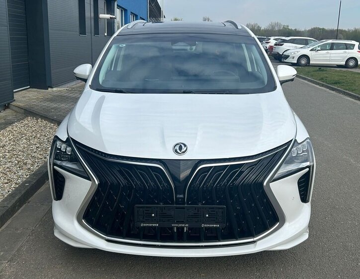 Dongfeng Ostatní MPV 1,5 l 180 kw