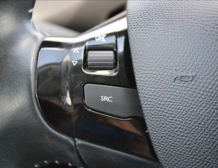 Peugeot 308 Hatchback 1,5 l 75 kw