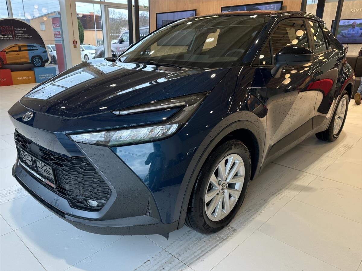 Toyota C-HR SUV 1,8 l 103 kw