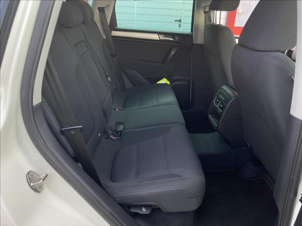 Volkswagen Touareg SUV / Terénní 3,0 l 176 kw