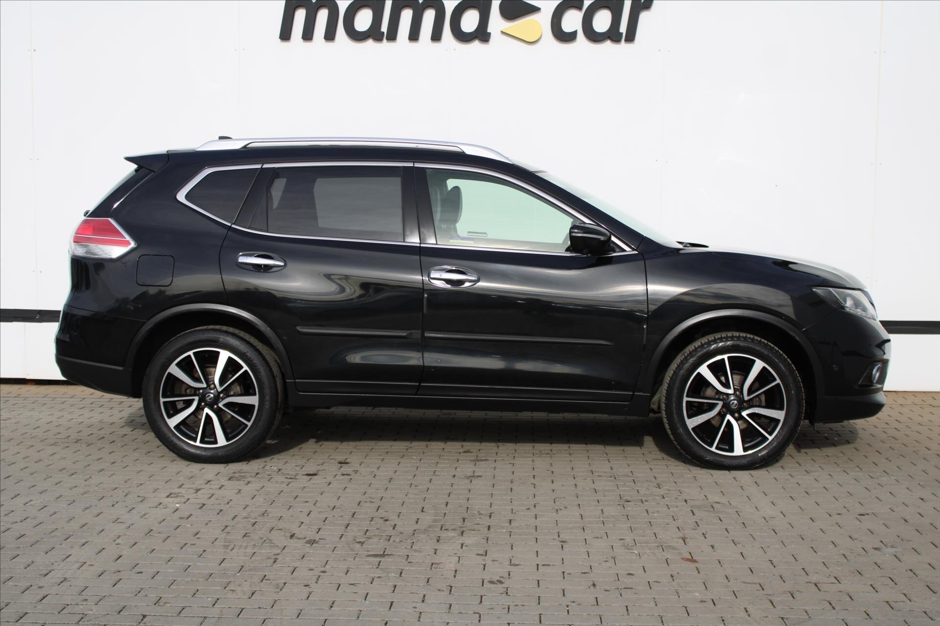 Nissan X-Trail SUV 1,6 l 96 kw