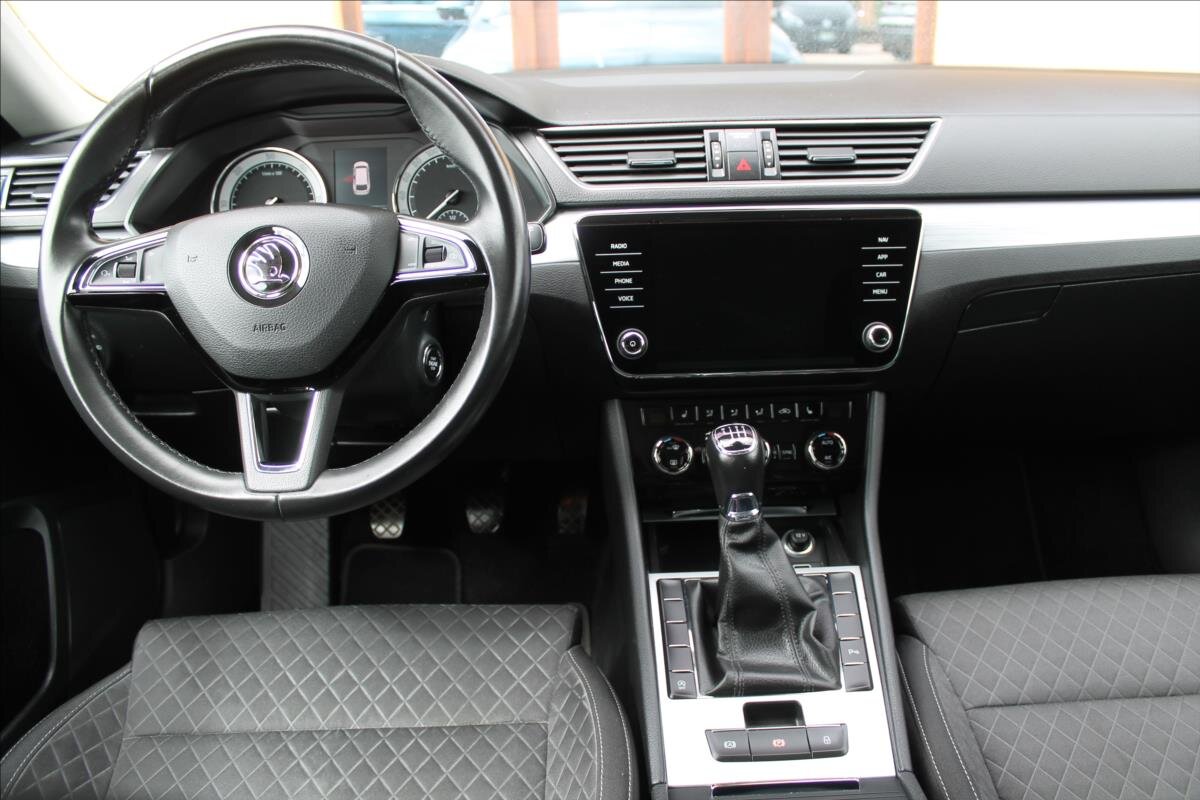 Škoda Superb Kombi 2,0 l 110 kw