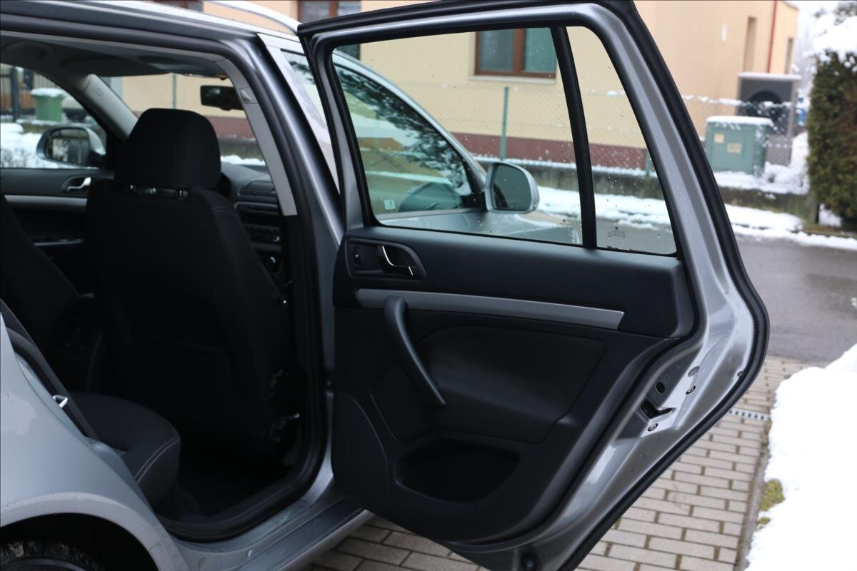 Škoda Octavia Kombi 1,6 l 77 kw