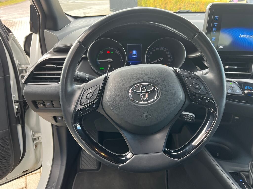Toyota C-HR SUV / Terénní 1,8 l 72 kw