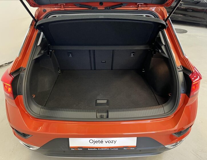 Volkswagen T-Roc SUV / Terénní 1,5 l 110 kw