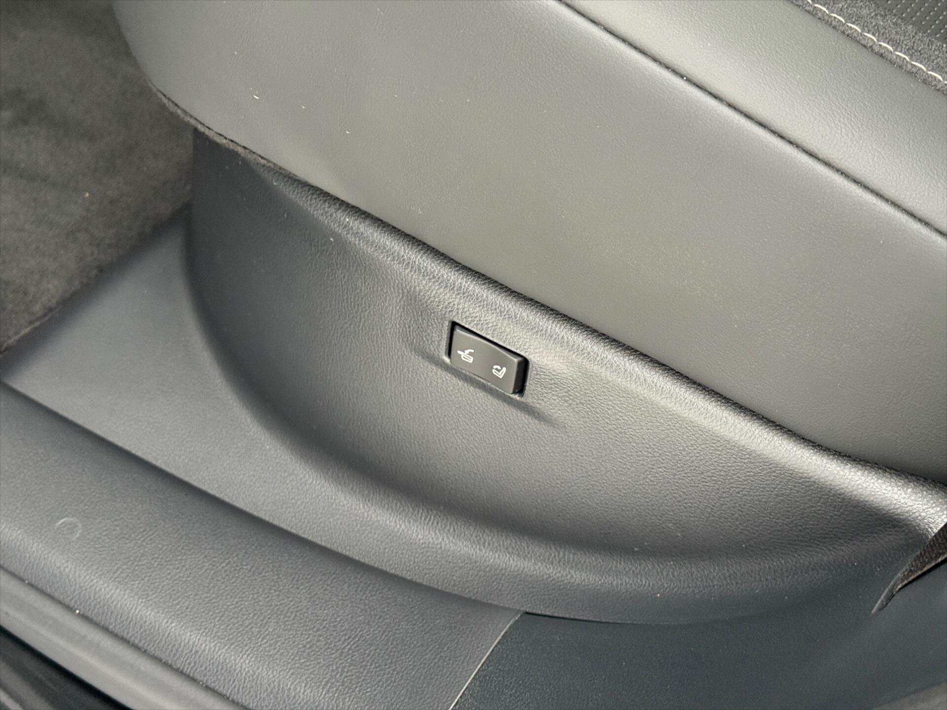 Lexus RX SUV 2,5 l 136 kw