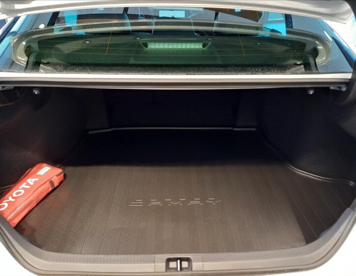 Toyota Camry Sedan 2,5 l 169 kw