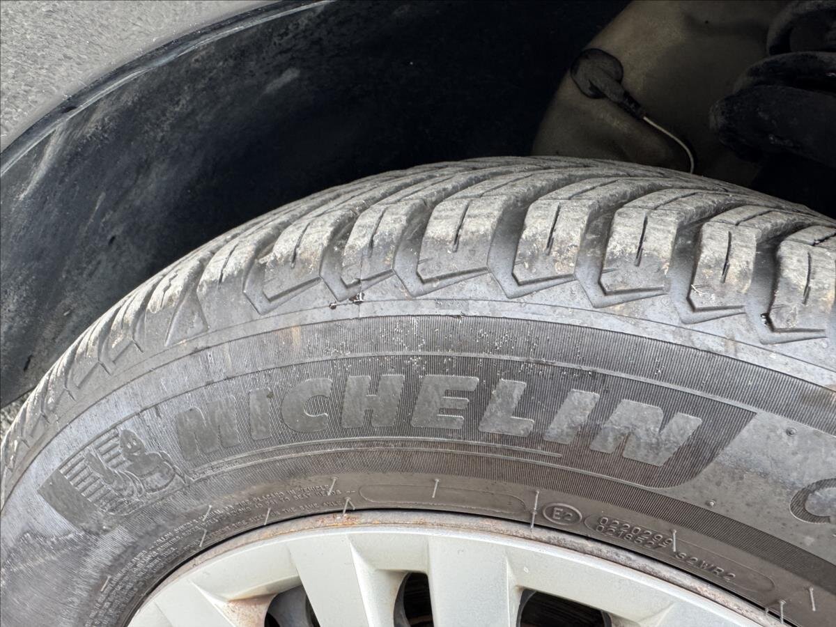 Volkswagen Golf Hatchback 1,6 l 77 kw