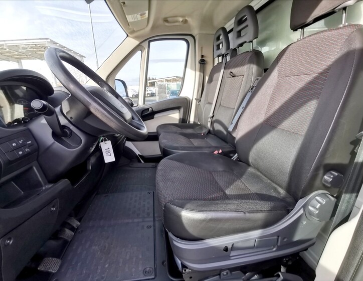 Peugeot Boxer 5
