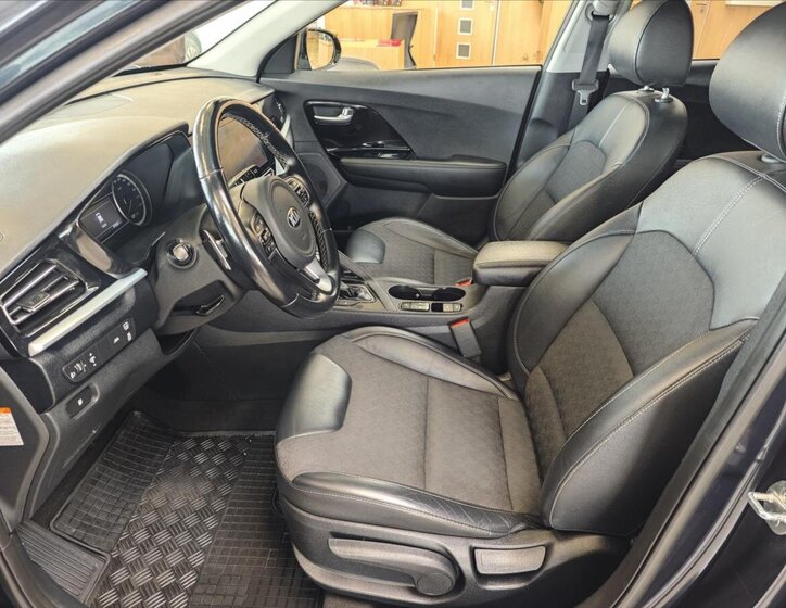 KIA Niro SUV / Terénní 1,6 l 77 kw