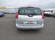 Peugeot 5008 4