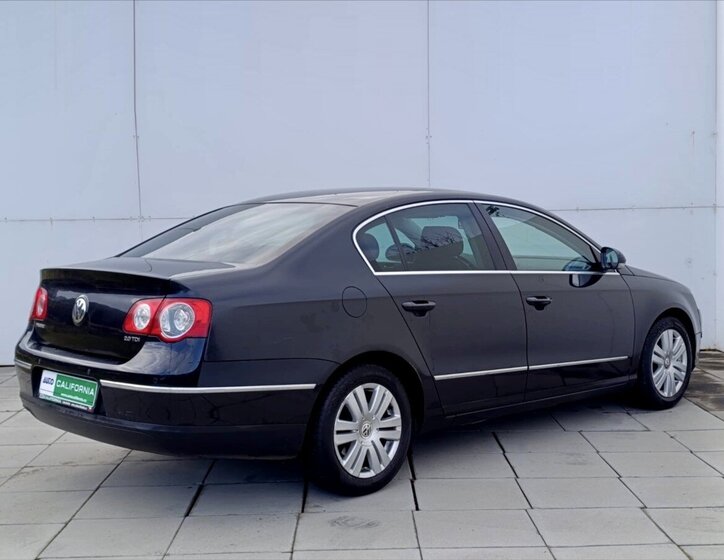 Volkswagen Passat Sedan 2,0 l 103 kw