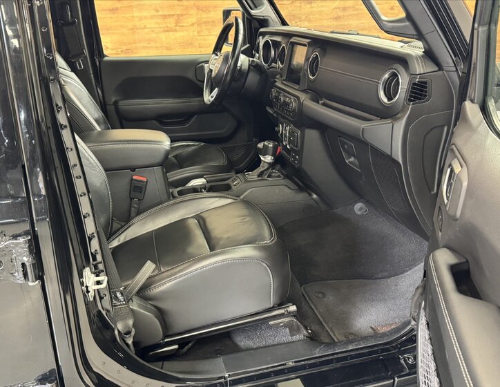 Jeep Wrangler SUV / Terénní 2,1 l 147 kw