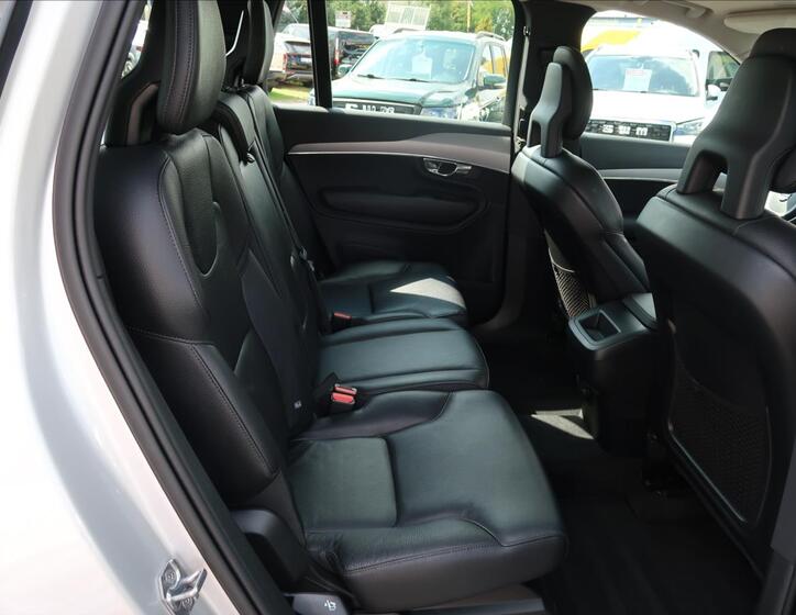 Volvo XC90 22