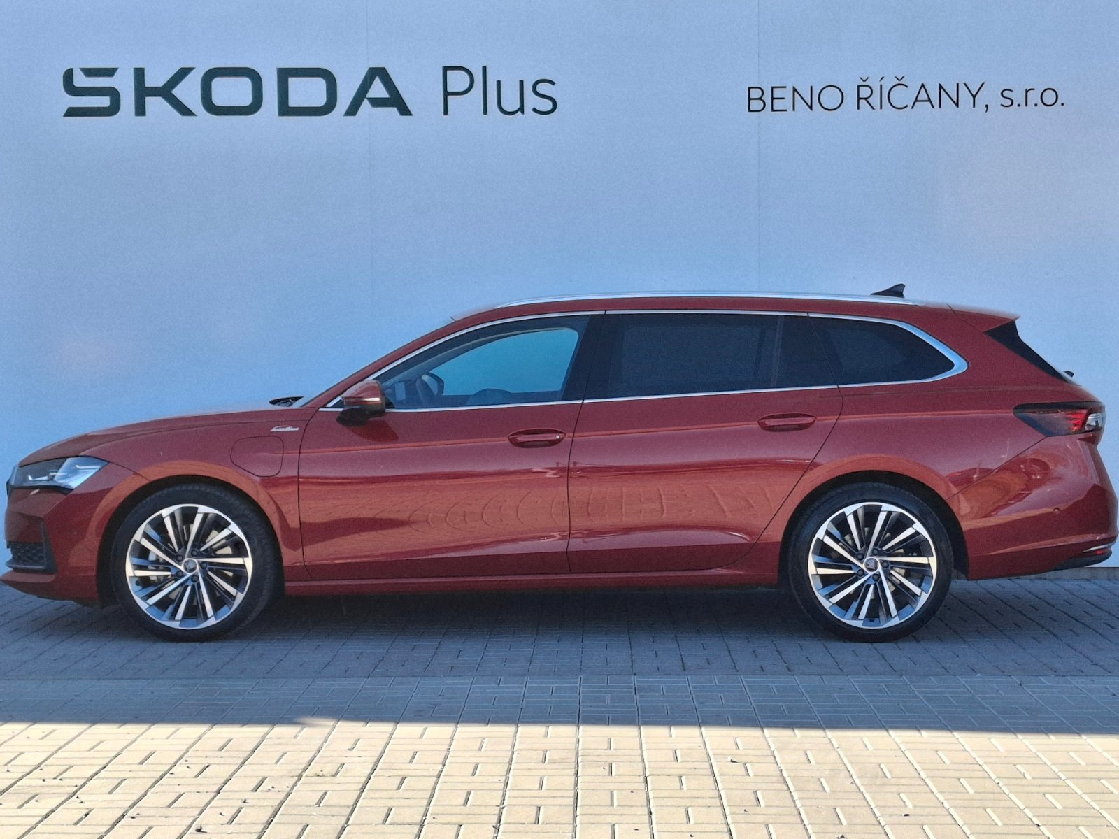 Škoda Superb Kombi 1,5 l 150 kw