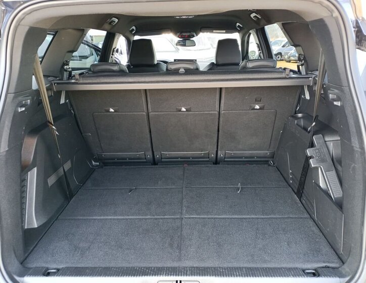 Peugeot 5008 SUV / Terénní 1,5 l 96 kw