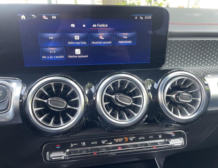 Mercedes-Benz EQB 15