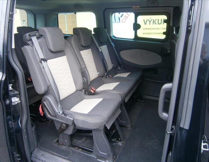 Ford Tourneo Custom Kombi 2,0 l 96 kw