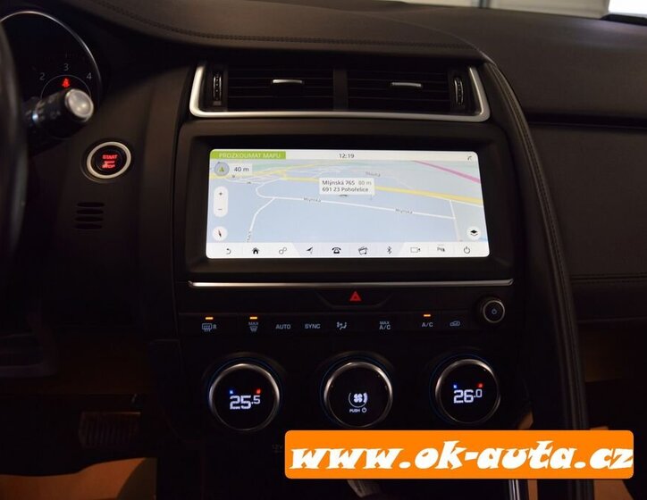 Jaguar F-Pace SUV 2,0 l 110 kw