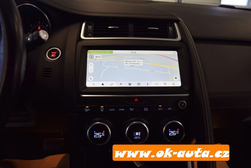 Jaguar F-Pace SUV 2,0 l 110 kw