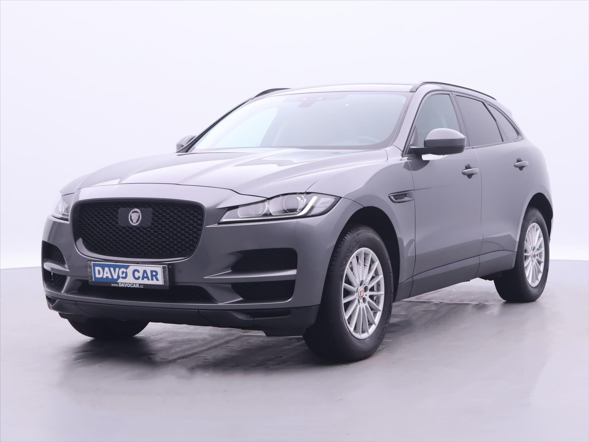 Jaguar F-Pace SUV / Terénní 2,0 l 132 kw