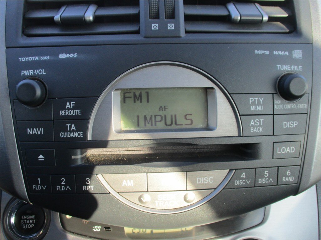 Toyota RAV4 SUV / Terénní 2,2 l 100 kw