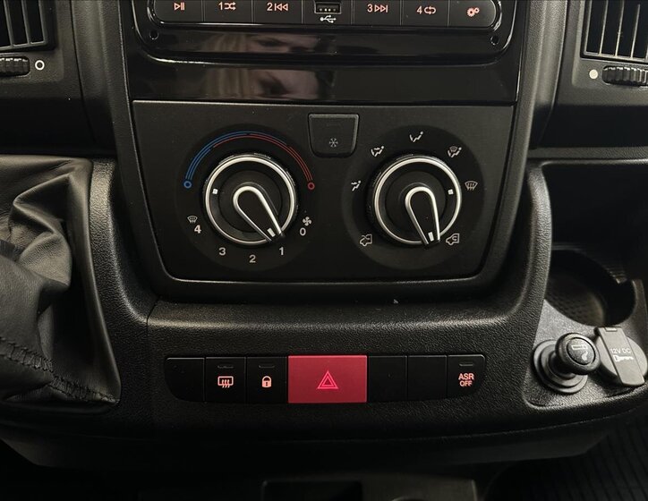 Peugeot Boxer Skříň 2,2 l 103 kw