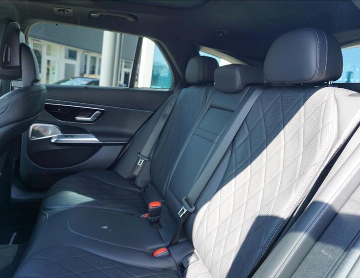 Mercedes-Benz Třídy E 10