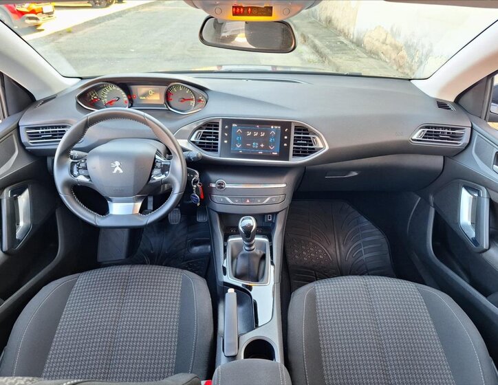 Peugeot 308 Kombi 1,5 l 75 kw