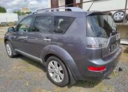 Mitsubishi Outlander 3