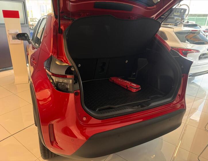 Toyota Yaris Cross 9