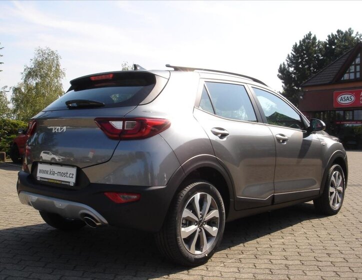 KIA Stonic SUV 1,2 l 58 kw