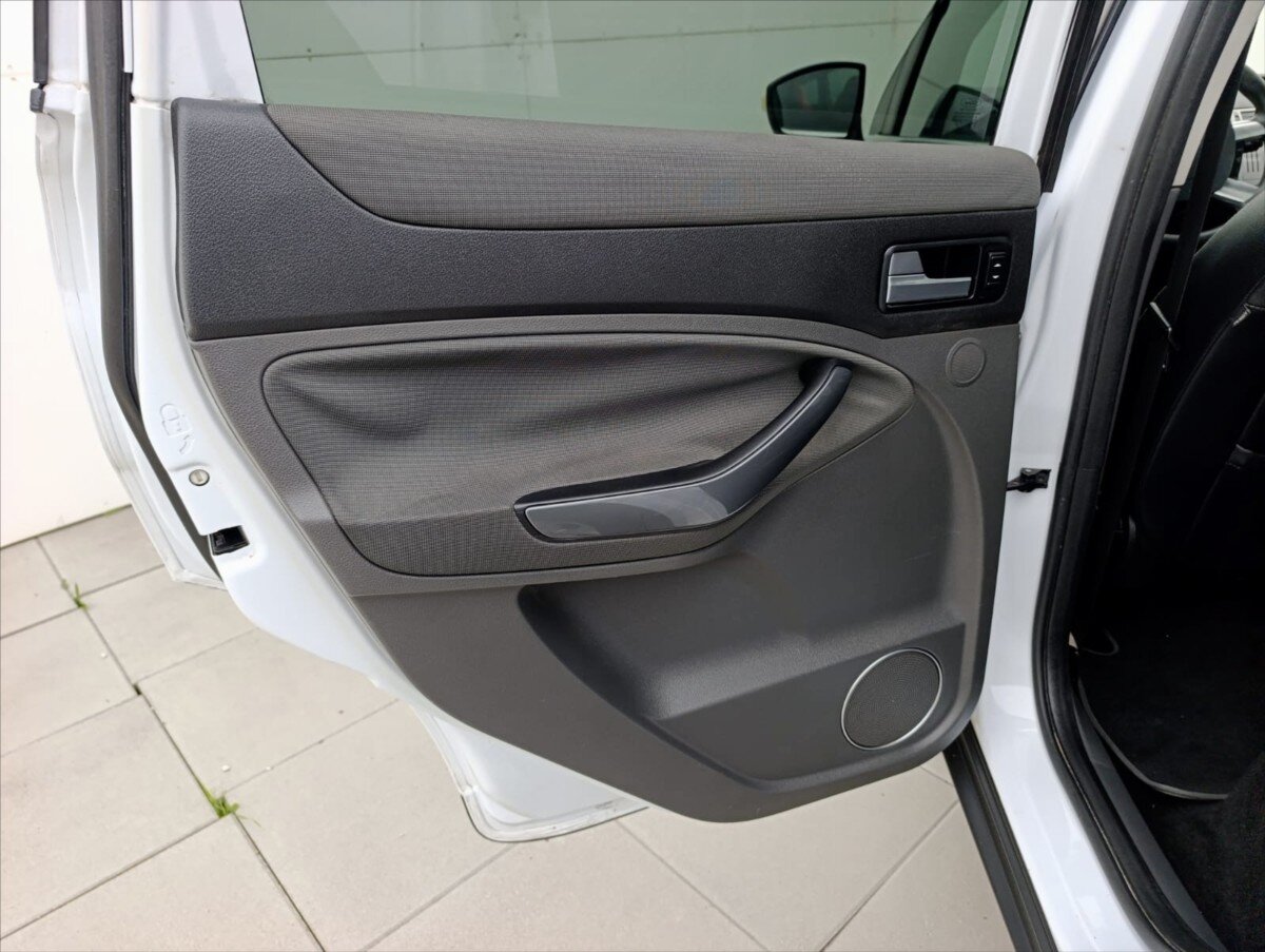 Ford Kuga SUV / Terénní 2,0 l 120 kw