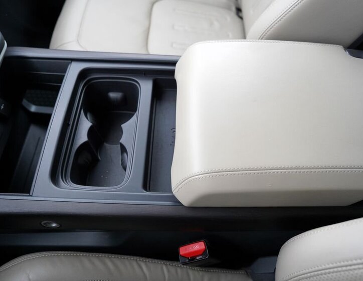 Land Rover Defender SUV 3,0 l 294 kw