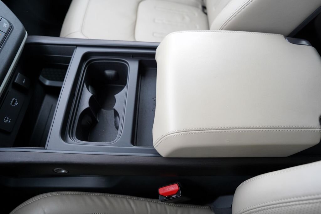 Land Rover Defender SUV 3,0 l 294 kw