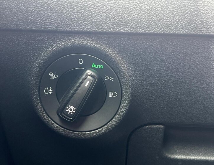 Škoda Karoq SUV 1,5 l 110 kw