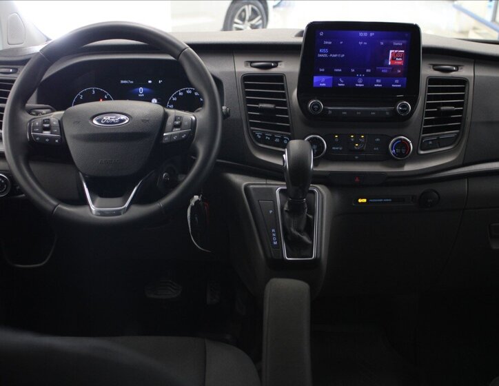 Ford Tourneo Custom MPV 2,0 l 110 kw