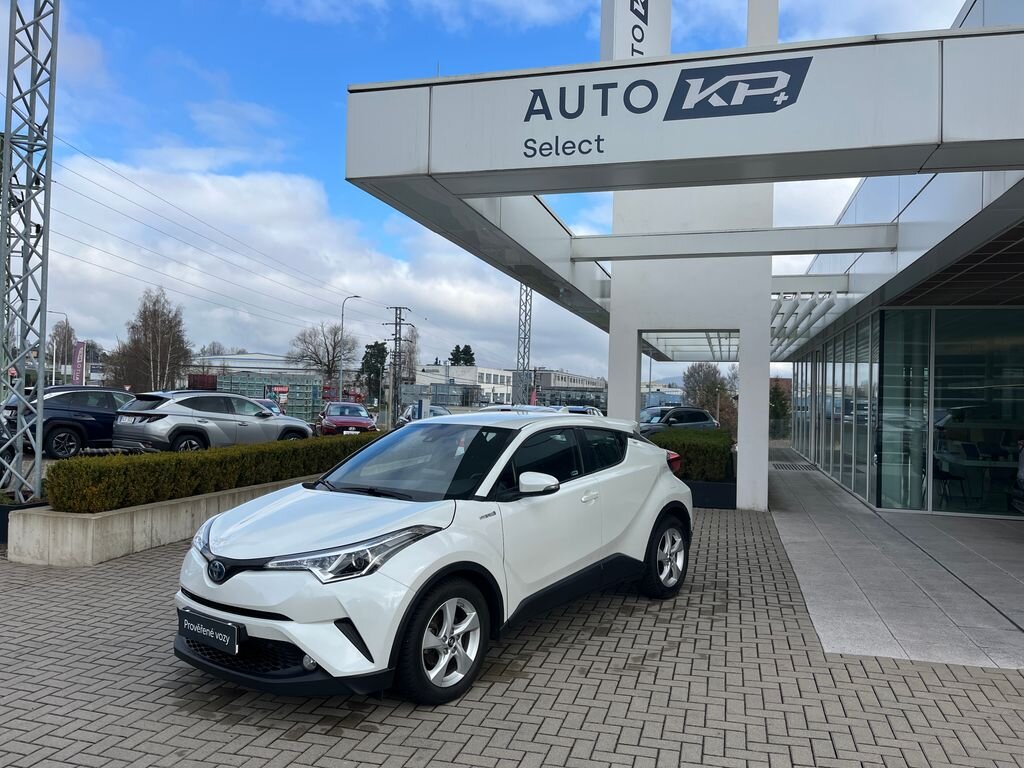 Toyota C-HR SUV / Terénní 1,8 l 72 kw