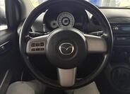 Mazda 2 11