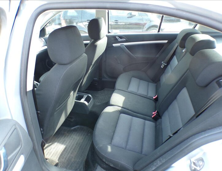 Škoda Octavia Sedan / Limuzína 1,8 l 118 kw