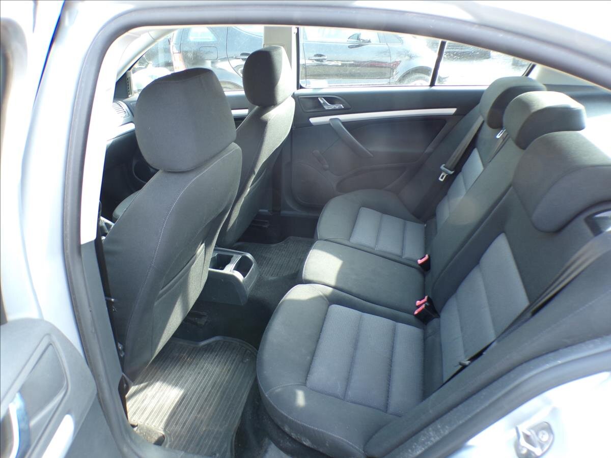 Škoda Octavia Sedan / Limuzína 1,8 l 118 kw