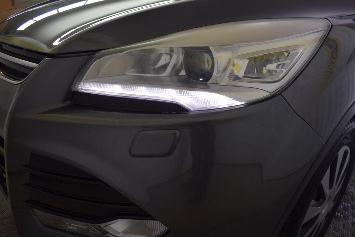 Ford Kuga SUV 2,0 l 120 kw